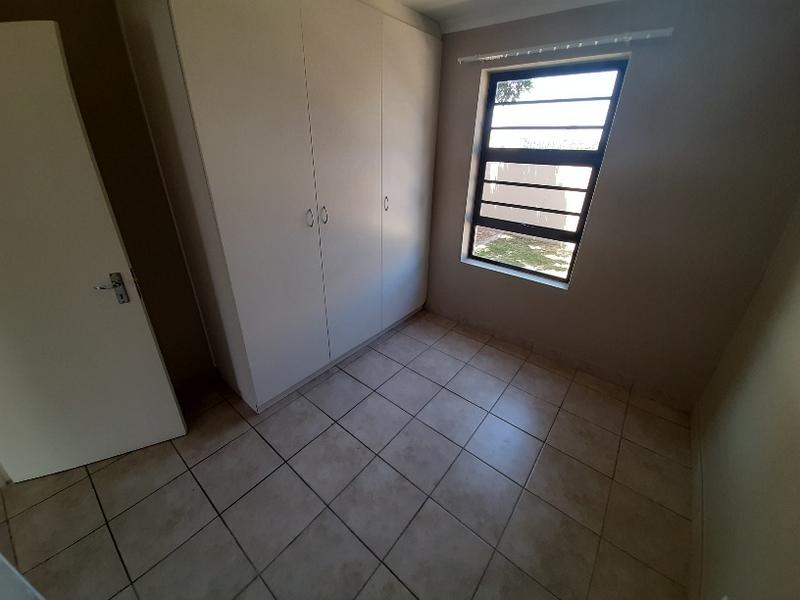To Let 2 Bedroom Property for Rent in Burgundy Estate Western Cape